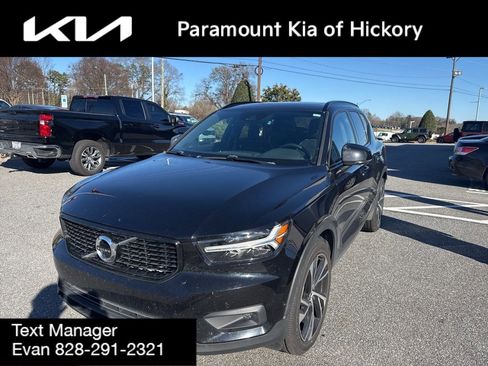 Used 2021 Volvo XC40 T5 R-Design w/ Advanced Package image 3
