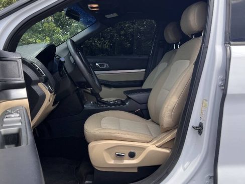 Used 2017 Ford Explorer 4WD image 11