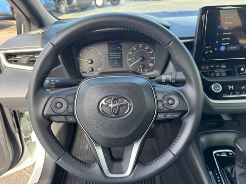 Used 2024 Toyota Corolla SE w/ SE Package image 20