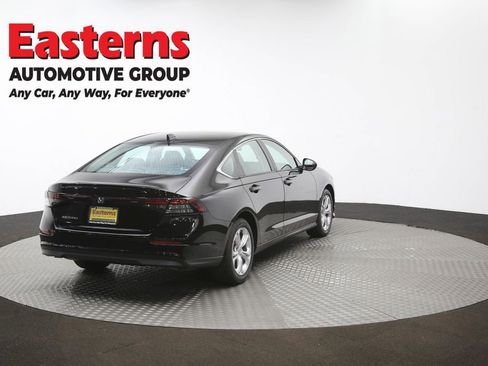 Used 2025 Honda Accord LX image 40