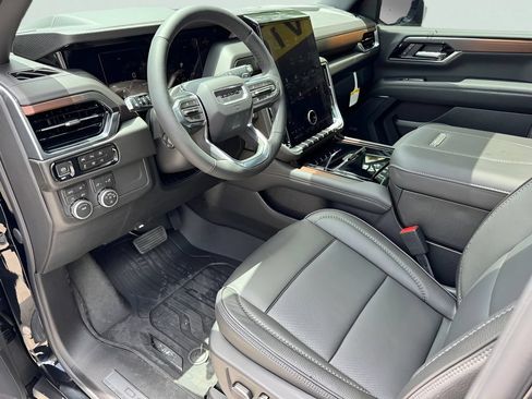 New 2026 GMC Yukon Denali w/ Sun & Power Step Package AWD/4WD image 7