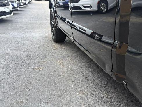 Used 2018 Ford F150 Platinum w/ Equipment Group 701A Luxury AWD/4WD image 20