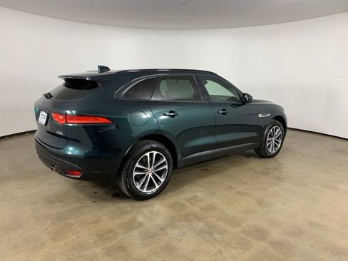 Used 2018 Jaguar F-PACE Premium image 8