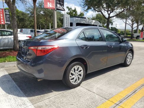 Used 2017 Toyota Corolla LE FWD image 6