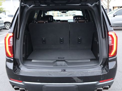 Used 2026 GMC Yukon Denali Ultimate AWD/4WD image 38