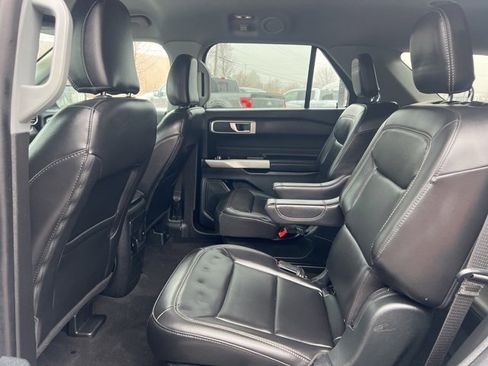 Used 2023 Ford Explorer XLT w/ Equipment Group 202A image 18