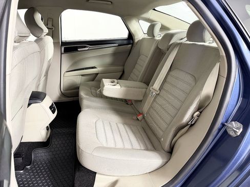 Used 2019 Ford Fusion SE FWD image 39