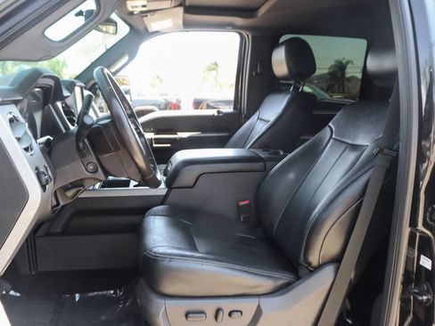 Used 2016 Ford F250 Lariat w/ Lariat Ultimate Package AWD/4WD image 20