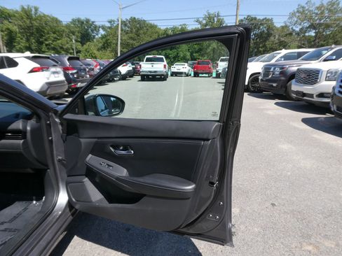 Used 2021 Nissan Sentra SV FWD image 22