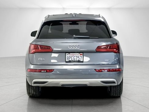 Used 2020 Audi Q5 Premium w/ Convenience Package image 4