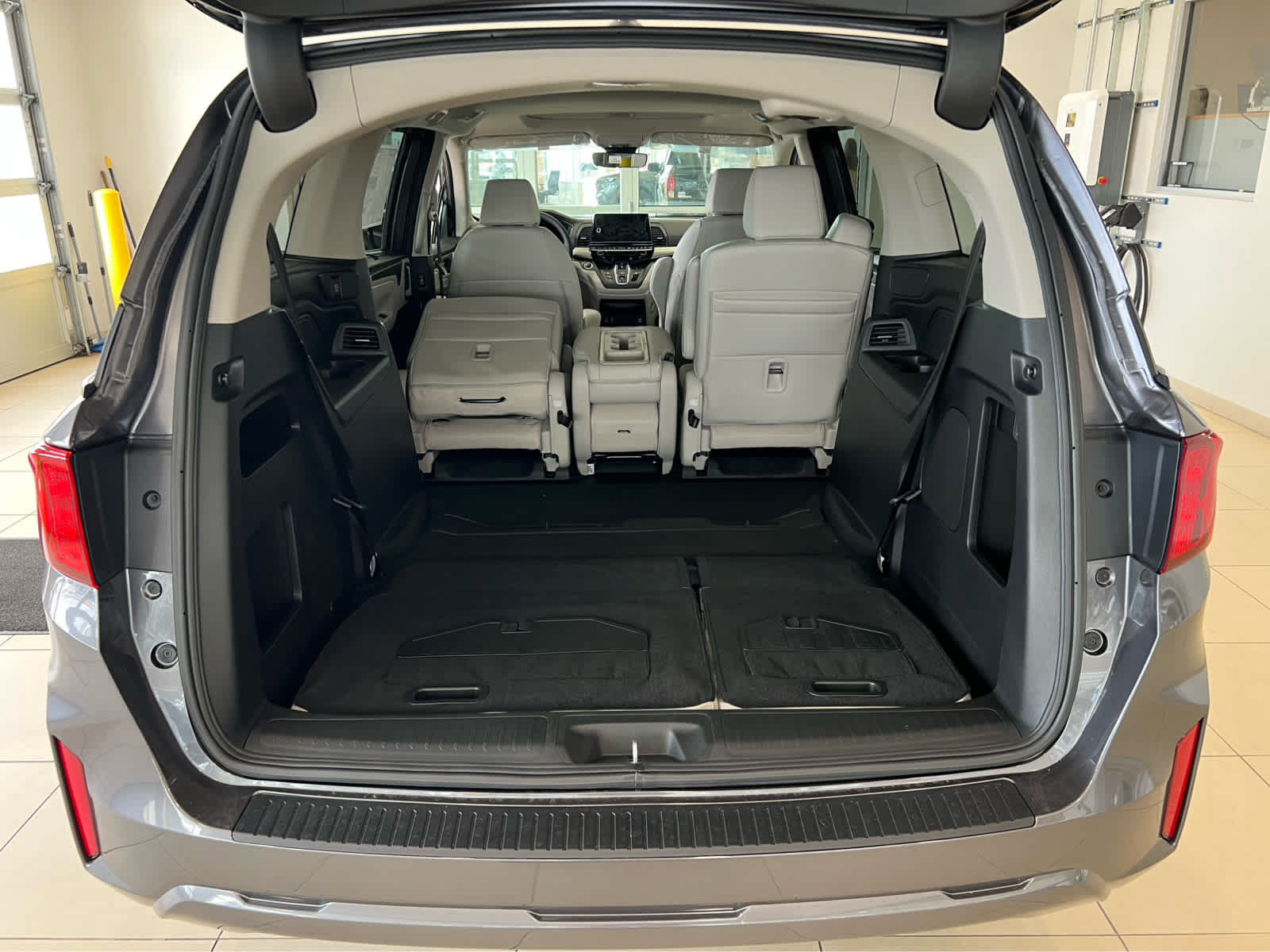 New 2027 Honda Odyssey EX-L image 9