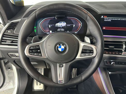 Used 2022 BMW X5 xDrive40i w/ M Sport Package AWD/4WD image 15