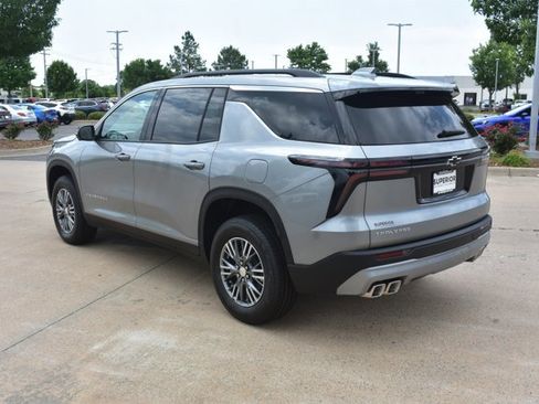 New 2026 Chevrolet Traverse LT w/ Driver Confidence Package FWD image 8