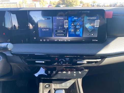 New 2026 Nissan Kicks SR image 15