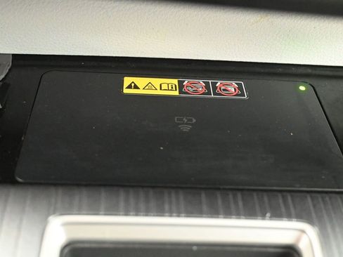 Certified 2025 Toyota Sienna LE w/ LE Plus Package image 23