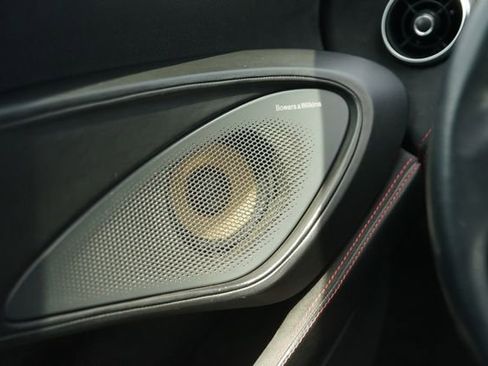 Used 2017 McLaren 570S RWD image 27