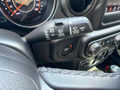 Used 2022 Jeep Wrangler Unlimited Sport AWD/4WD image 29