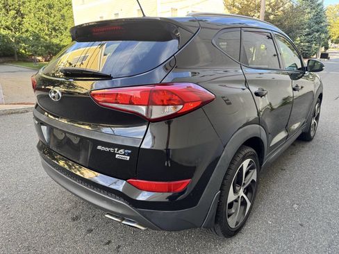 Used 2016 Hyundai Tucson Sport image 9