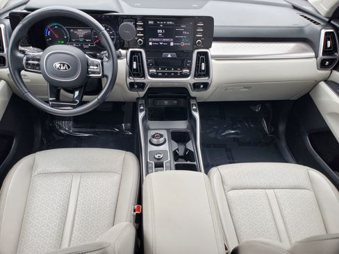 Used 2021 Kia Sorento S image 9
