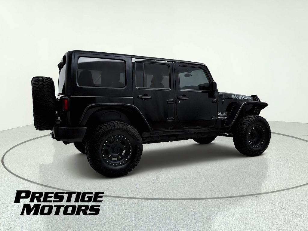 Used 2015 Jeep Wrangler Unlimited Rubicon w/ Connectivity Group AWD/4WD image 8