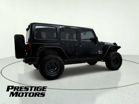 Used 2015 Jeep Wrangler Unlimited Rubicon w/ Connectivity Group AWD/4WD image 8