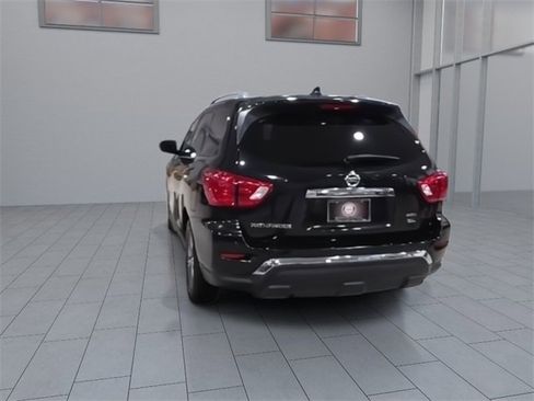 Used 2020 Nissan Pathfinder SL image 7