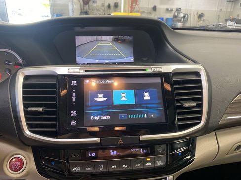 Used 2016 Honda Accord EX-L image 20