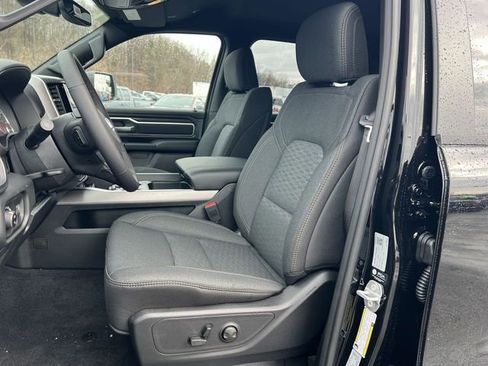 New 2026 RAM 1500 4x4 Crew Cab image 15