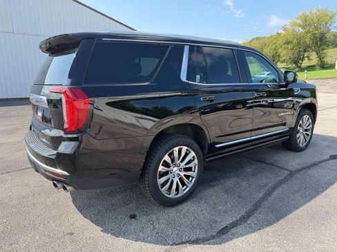 Used 2021 GMC Yukon Denali w/ Denali Premium Package AWD/4WD image 5