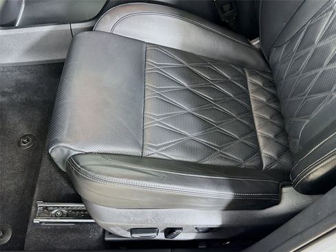 Used 2023 Nissan Rogue Platinum w/ Platinum Premium Package image 20