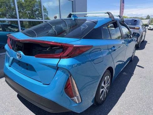 Certified 2022 Toyota Prius Prime LE FWD image 4