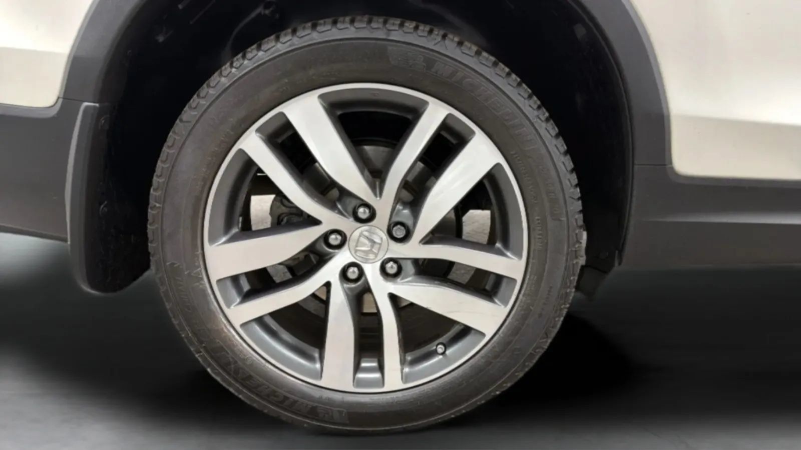 Used 2017 Honda Pilot Elite image 31