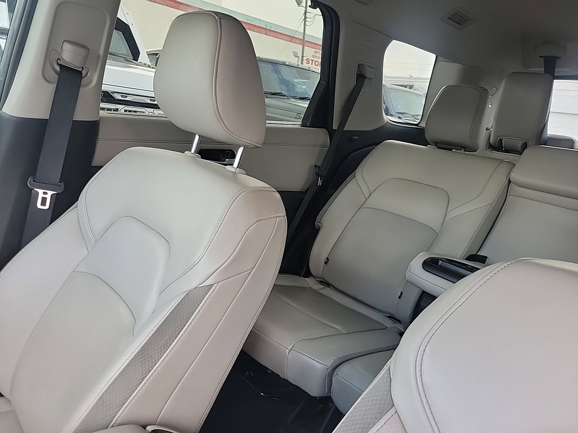 Used 2024 Nissan Pathfinder SL FWD image 23