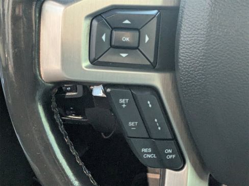 Used 2022 Ford F450 Platinum w/ FX4 Off-Road Package image 29