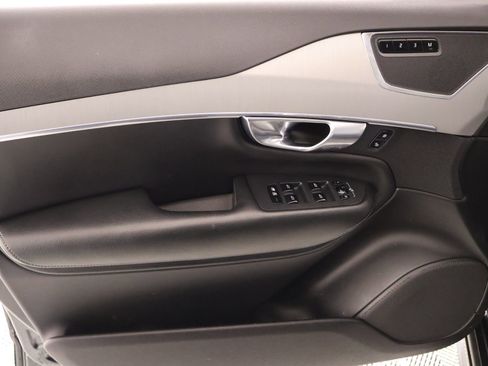 Used 2021 Volvo XC90 T5 Momentum w/ Advanced Package image 18