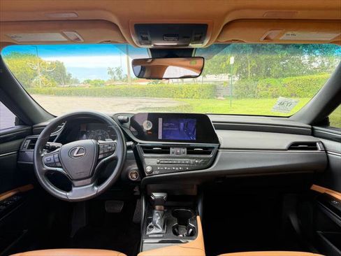 Used 2023 Lexus ES 350 w/ Accessory Package (Z2) FWD image 16