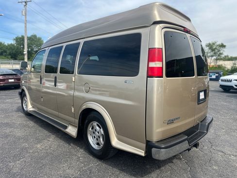 Used 2008 Chevrolet Express 1500 w/ Preferred Equipment Group RWD image 4
