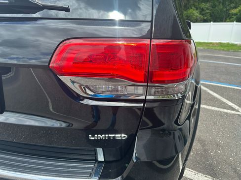 Used 2019 Jeep Grand Cherokee Limited image 6