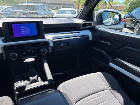 Used 2024 Toyota Tacoma TRD Off-Road image 11