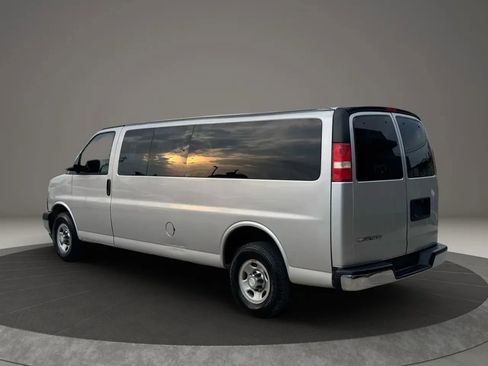 Used 2017 Chevrolet Express 3500 LT w/ LT Preferred Equipment Group image 4