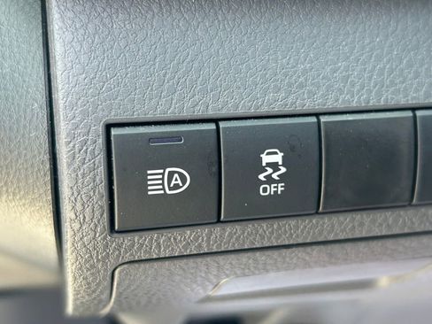 Used 2021 Toyota Camry LE FWD image 22