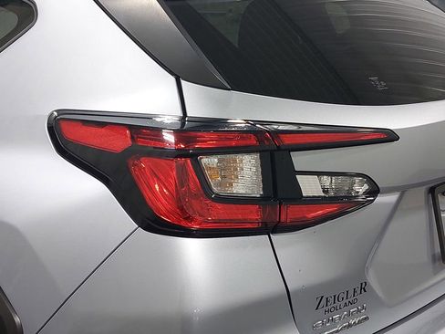 Used 2024 Subaru Crosstrek 2.0i Premium image 34