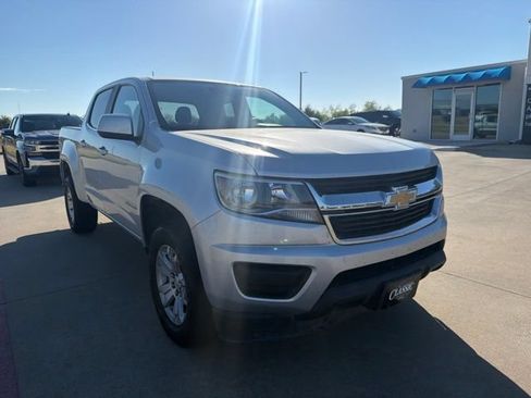 Used 2018 Chevrolet Colorado LT w/ Safety Package AWD/4WD image 4