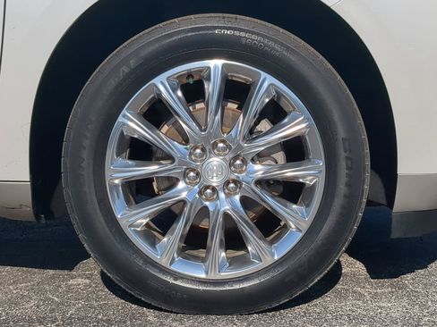 Used 2020 Buick Enclave Essence w/ Sound and Sites Package image 11