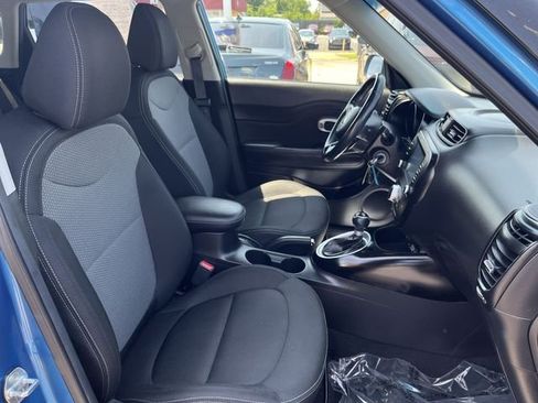 Used 2018 Kia Soul + FWD image 26