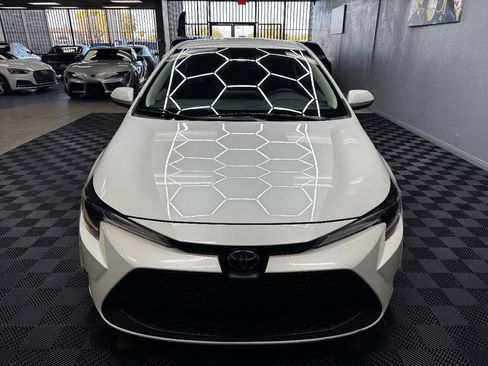 Used 2021 Toyota Corolla LE image 6