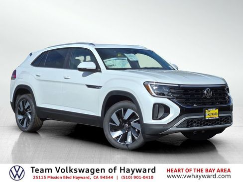 New 2026 Volkswagen Atlas Cross Sport SE FWD image 1