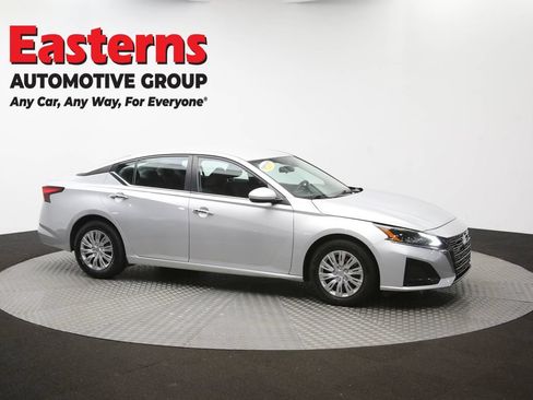 Used 2023 Nissan Altima 2.5 S FWD image 45
