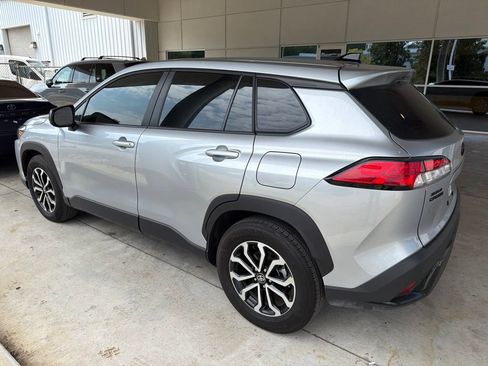 Used 2025 Toyota Corolla Cross AWD Hybrid image 2