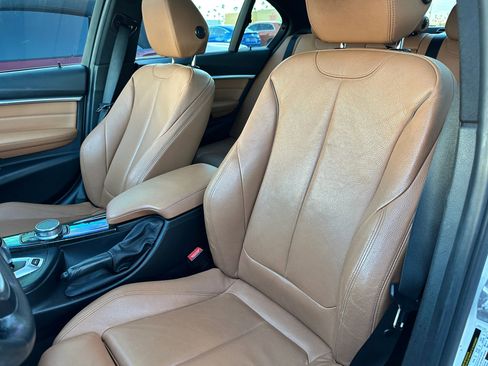 Used 2018 BMW 330e image 14